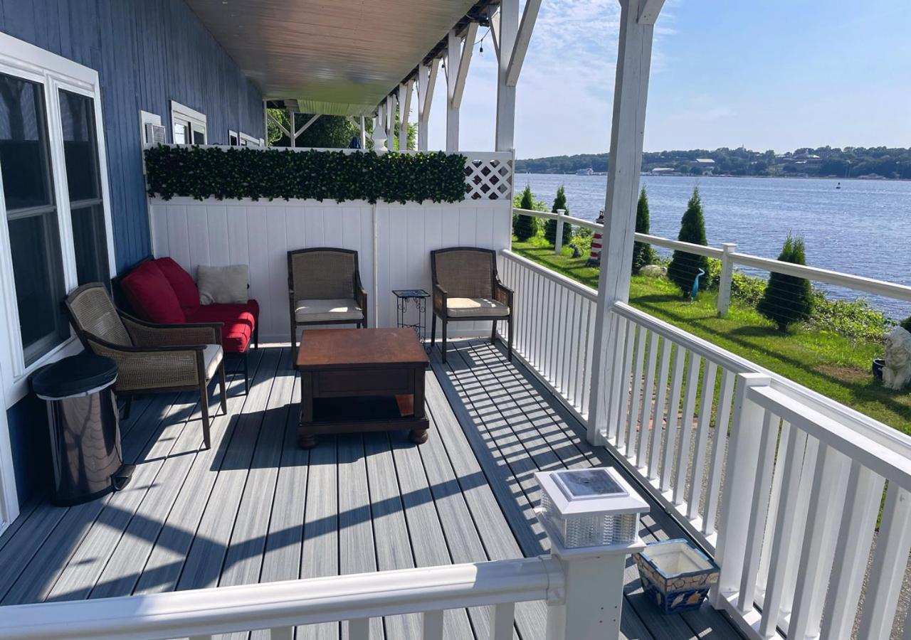 Riverside Retreat Waterfront * Groton